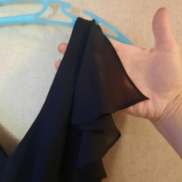 Dress - Picture 5 of 5